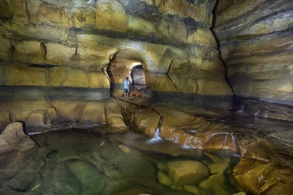 mawlyngbna adventure caving (3)