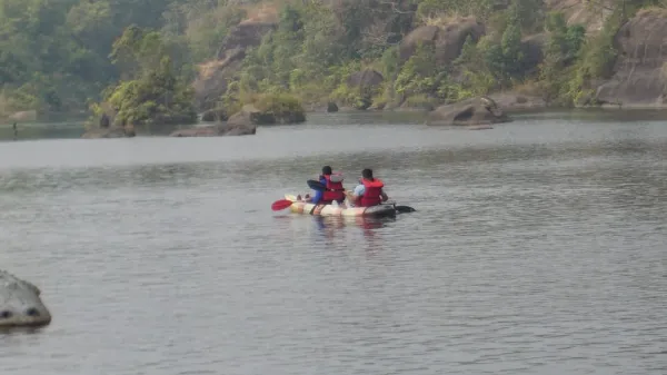 mawlyngbna kayaking (14)