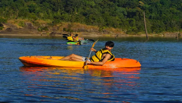 mawlyngbna kayaking (5)